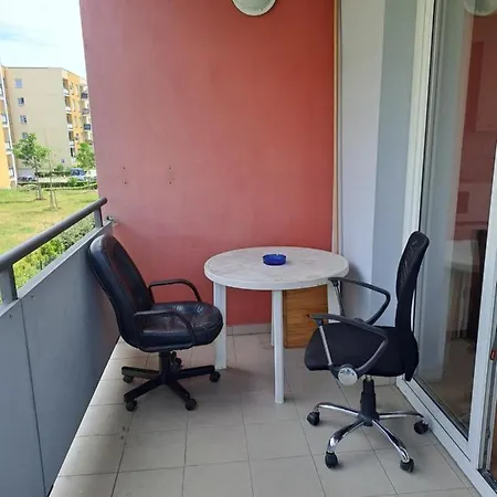 Apartamento Peškova, O 2 Pokojích S Terasou